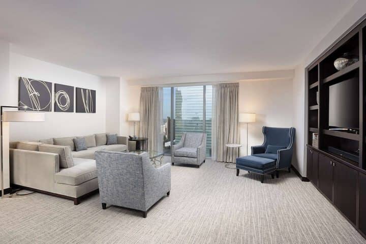 Room 32 of 96