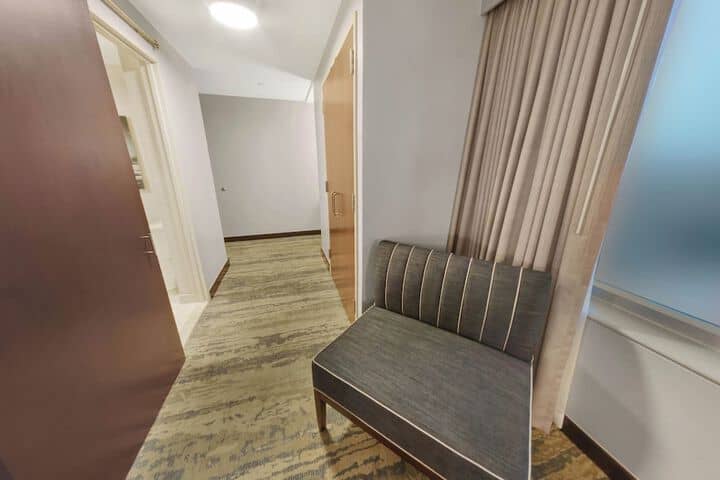 Room 7 of 96