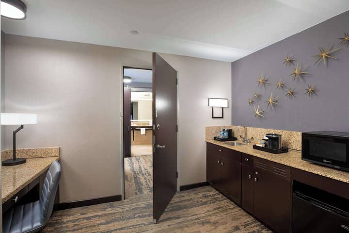 Room 16 of 96